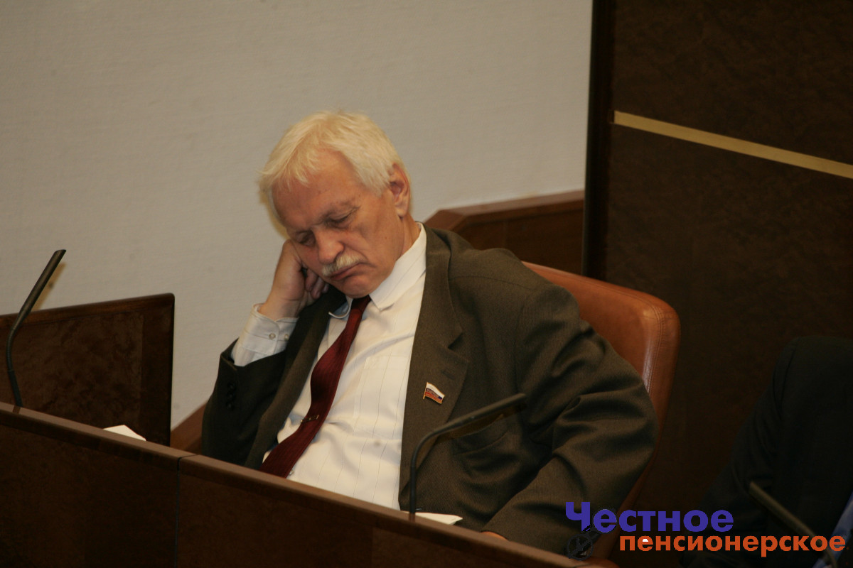 Вплоть до инфаркта: врач рассказал, насколько опасен храп