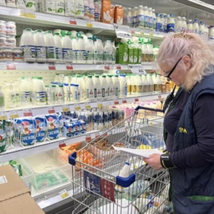 Масло вместо молочного жира, микробы и опасная химия: чем оказались наполнены продукты на Кубани
