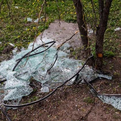В Темрюкском районе обломки дрона повредили частный дом