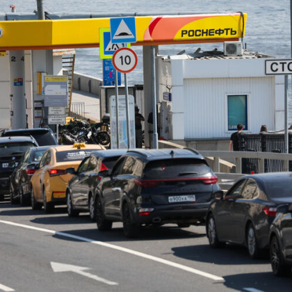 «Бензина просто нет!»: Жители Кубани жалуются, а цены на бензин в Краснодаре достигают почти 140 рублей. Свежие данные о ситуации с топливом