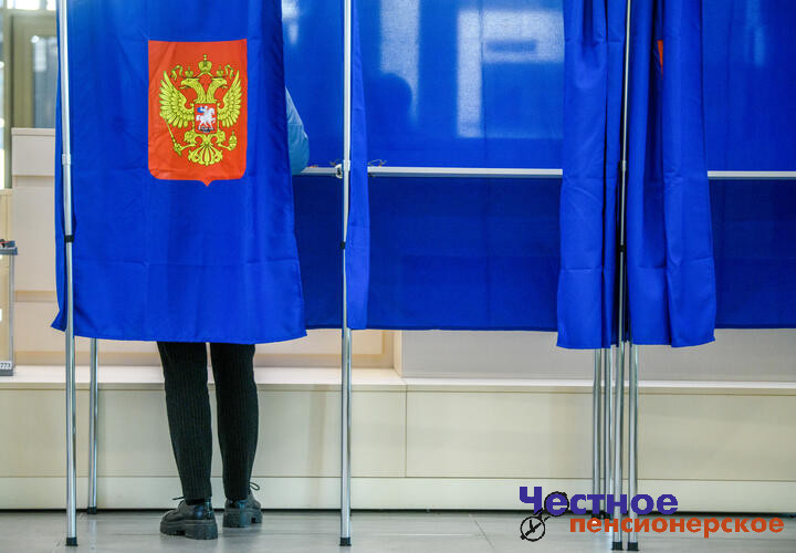 До последнего молчала: в Краснодаре представителя КПРФ не пустили в машину с другими наблюдателями