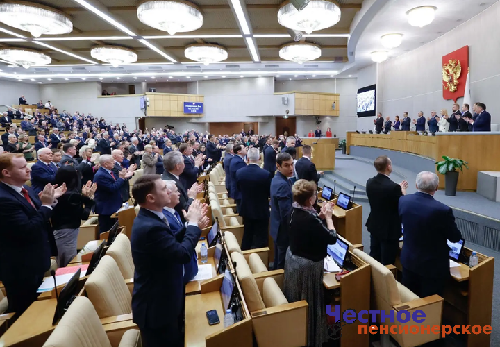 «Если привозит в Россию семью – должен подтвердить свою способность её содержать»: в Госдуме обсуждают новые требования к мигрантам