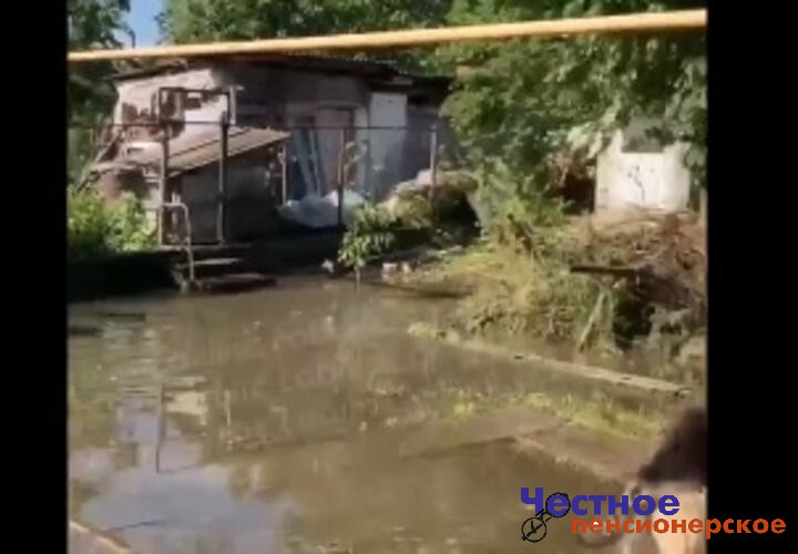 Град и ливень: в Лабинском районе затопило более 100 домов