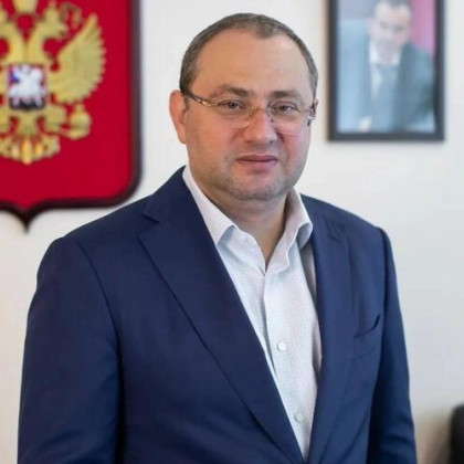 Килограмм золота, миллионы и недвижимость: у министра здравоохранения Кубани Филиппова изъяли имущество
