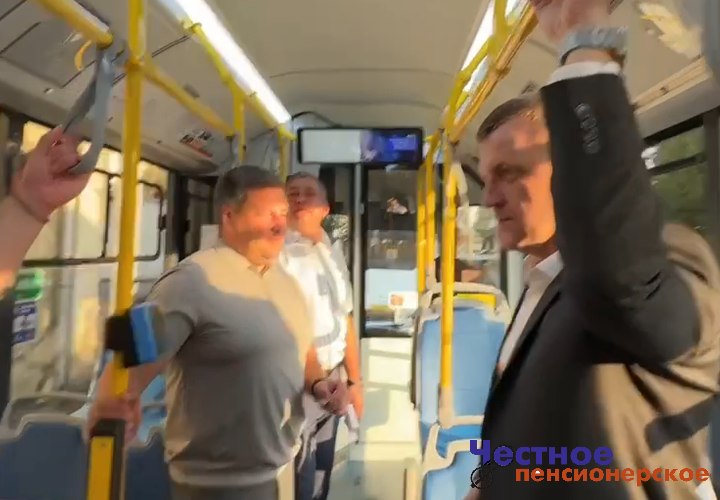 На улицы Краснодара выехали новые низкопольные электробусы