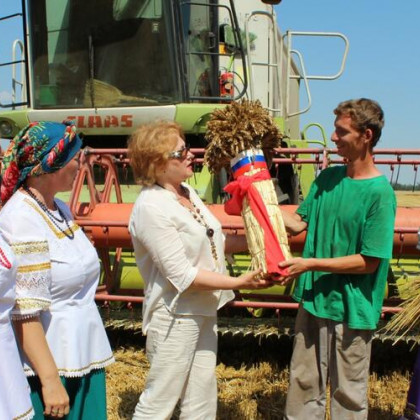 В «Прогресс Агро» убирают озимую пшеницу
