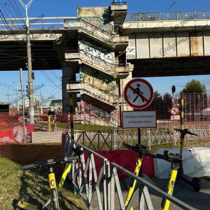 «Про пешеходов не подумали»: краснодарцы возмущены организацией движения под Тургеневским мостом