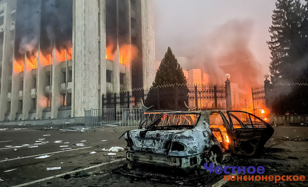Двоих из 13 погибших силовиков в Алма-Ате обезглавили