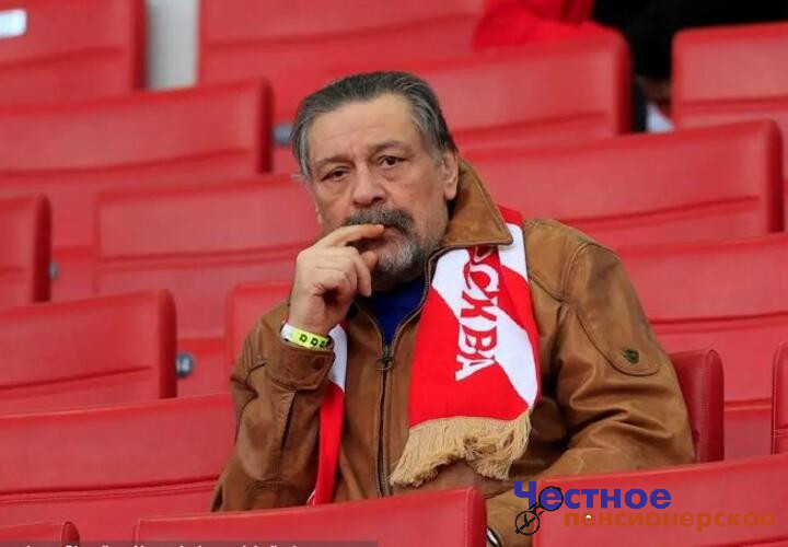 Скандал: звезда «Кухни» Назаров тайно вернулся в Россию