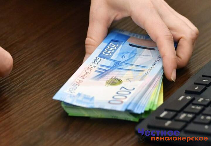 Сотрудница банка украла 2 млн рублей с карт участников СВО, а ее даже не посадили