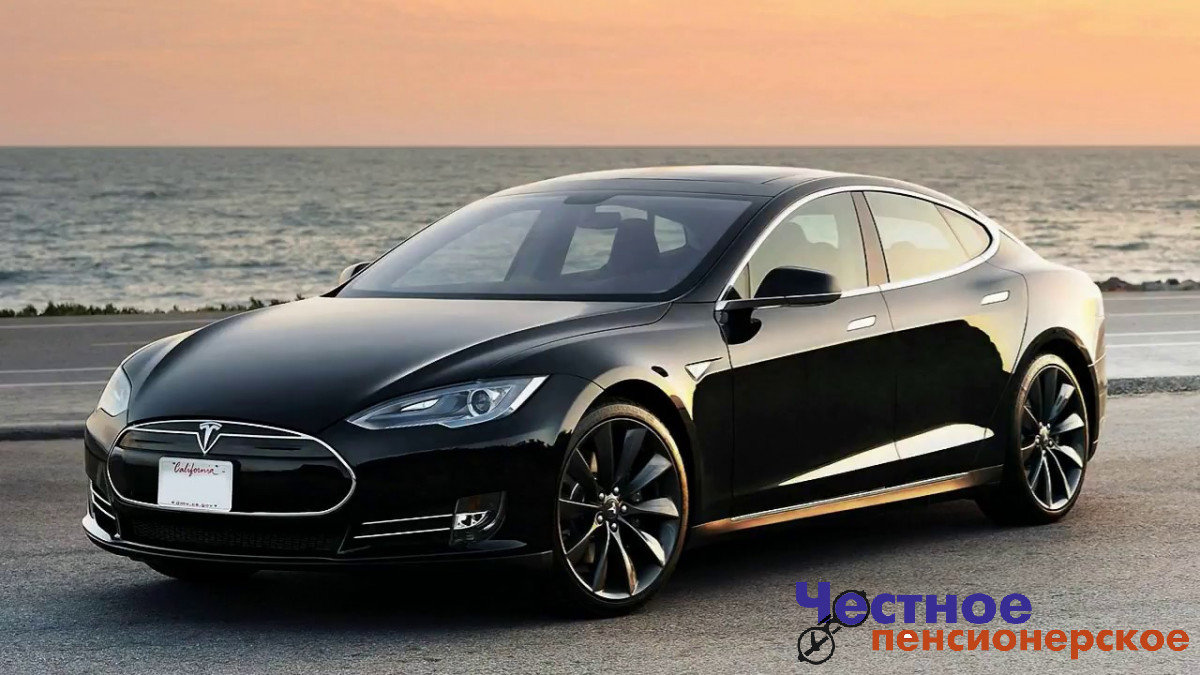 Электромобили Tesla начали продавать в России онлайн