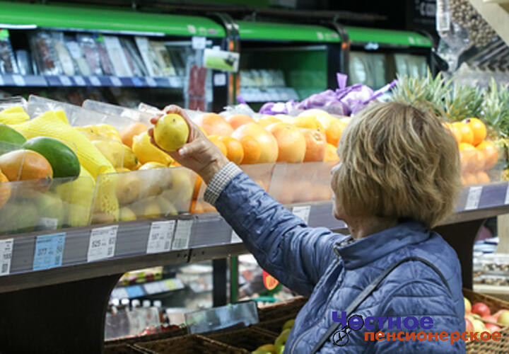 Врач рассказала, кому противопоказано пить воду с лимоном